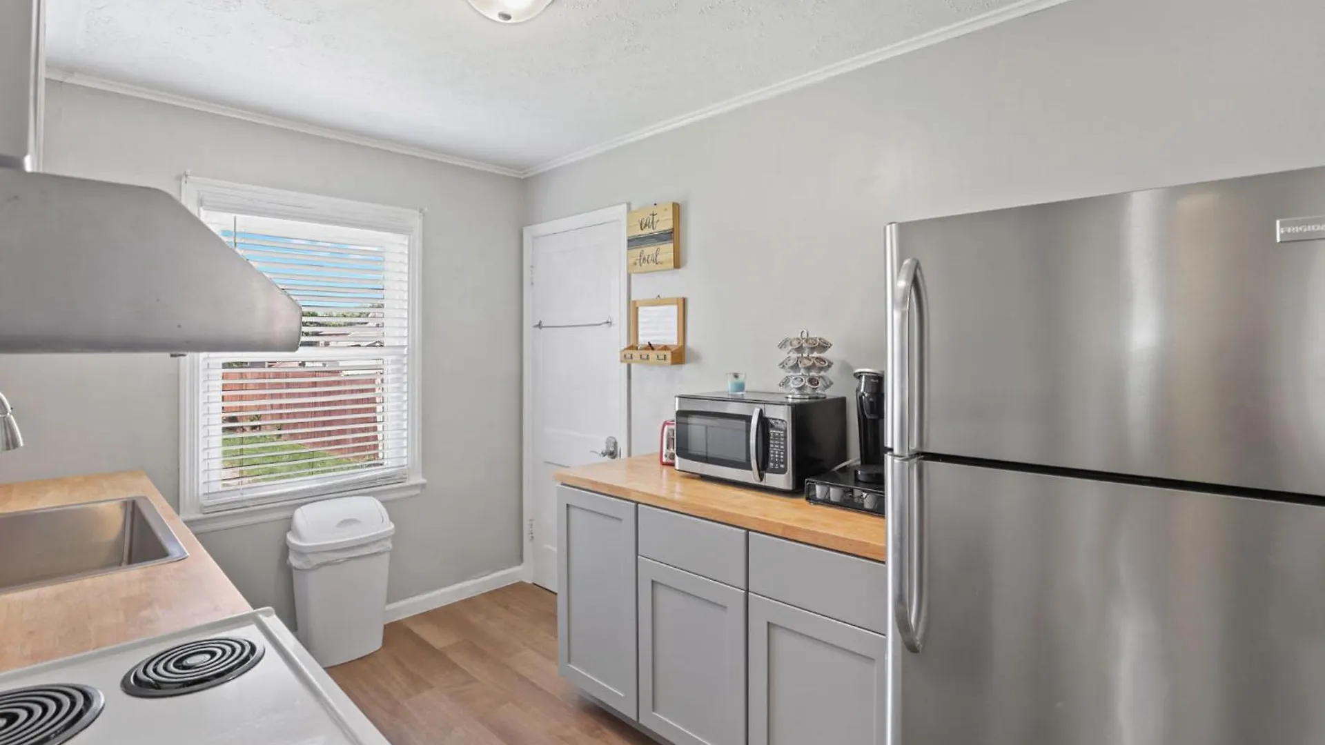 Housepitality- The Bungalow -2 Br Columbus Holiday home
